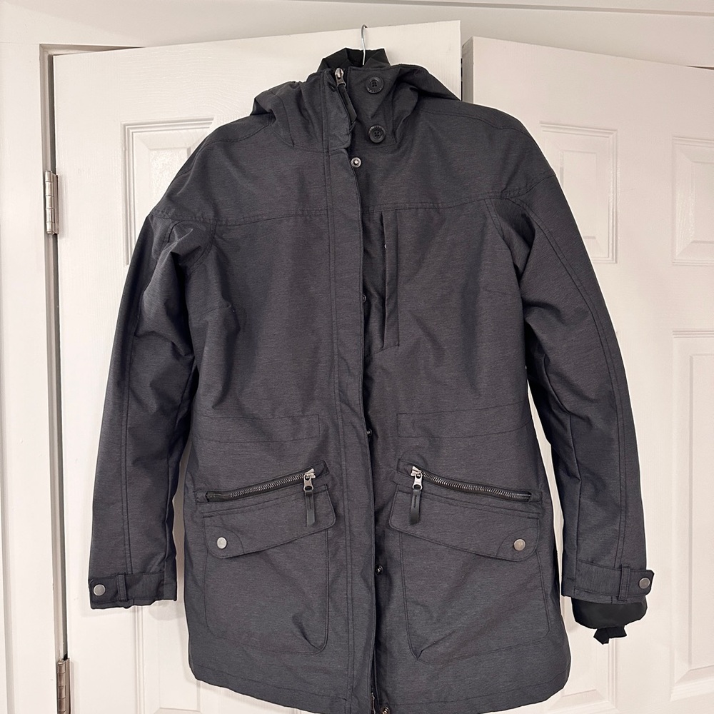 Columbia women’s Carson Pass IC coat in Black. Lightly used for one trip.